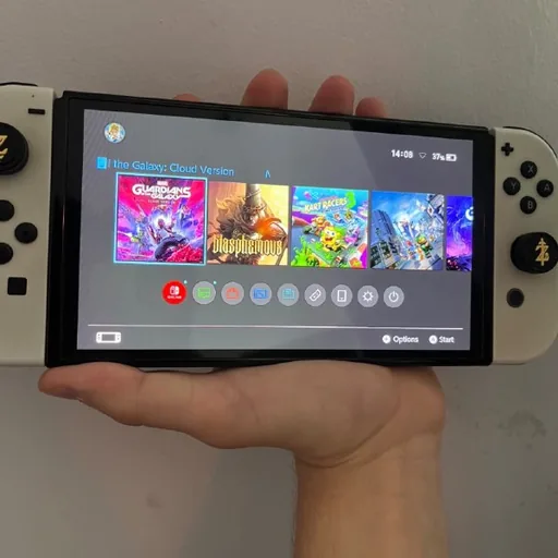 Nintendo Switch OLED, игры, док-станция, Joy-Con, чехол