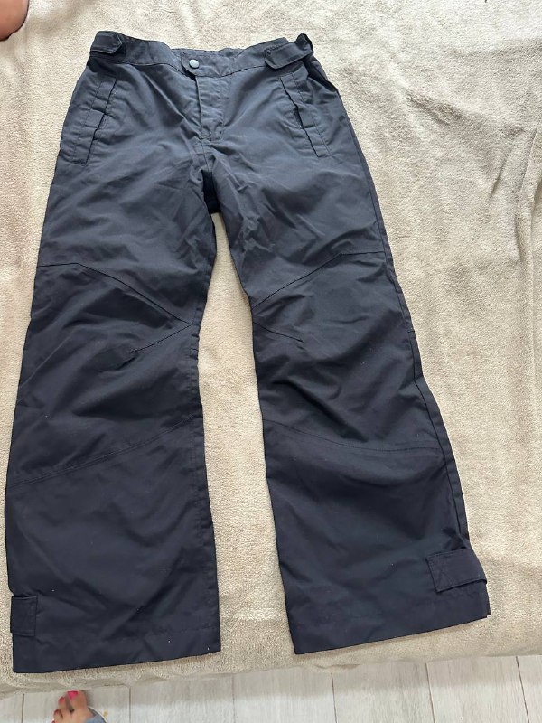 Брюки велюр, зимняя куртка, джинсы Lefties, белый свитшот, непромокаемые штаны H&M для девочки 7