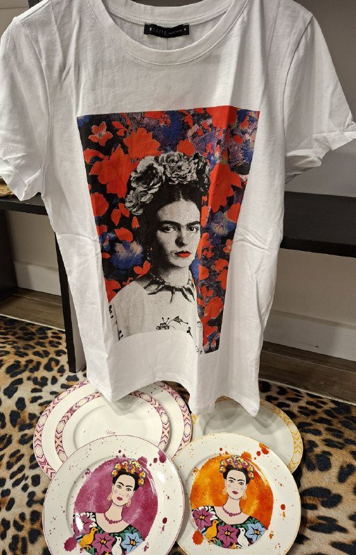 Эксклюзивный набор с принтом Фриды Кало футболка и тарелки