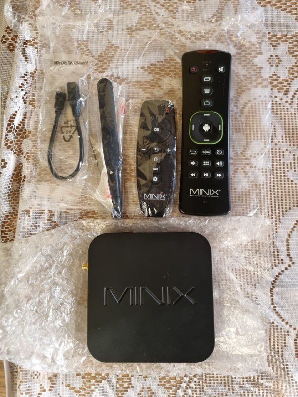 Проектор BENQ W1080ST+ короткофокусный полный комплект 7