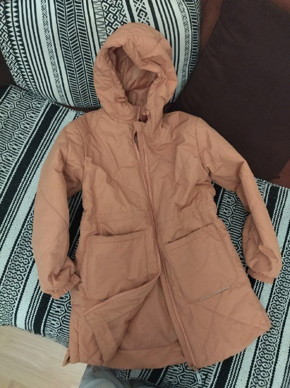 Демисезонная курточка на рост 152