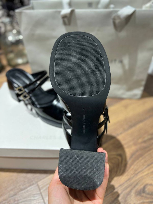 туфли CHARLES&KEITH размер 38-39 4