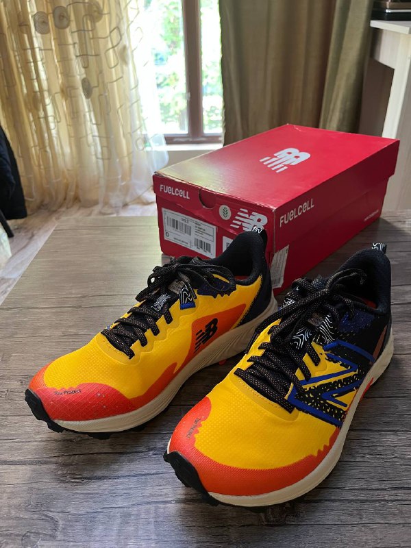 Кроссовки New Balance Fuelcell беговые 43 размер 4
