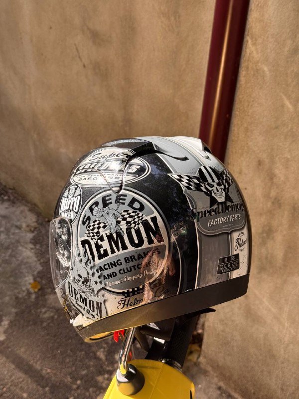 Шлем Vega Speed Demon с принтом, размер M 4