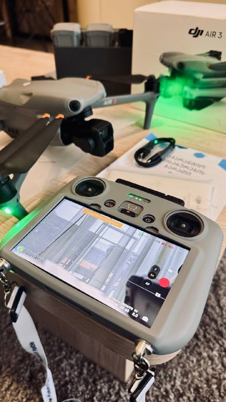 DJI Air 3 дрон и три батарейки 6
