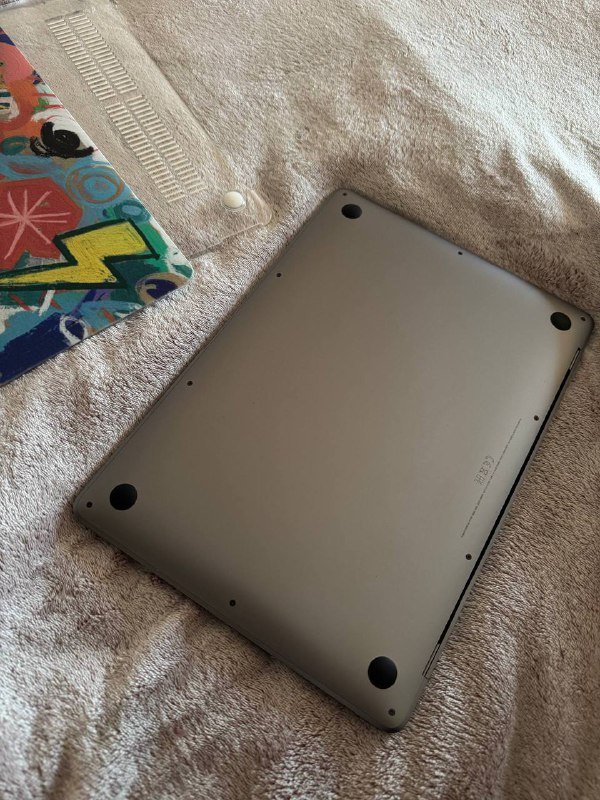 Macbook Air 13 M1 2020, 8/256, Space Gray 5