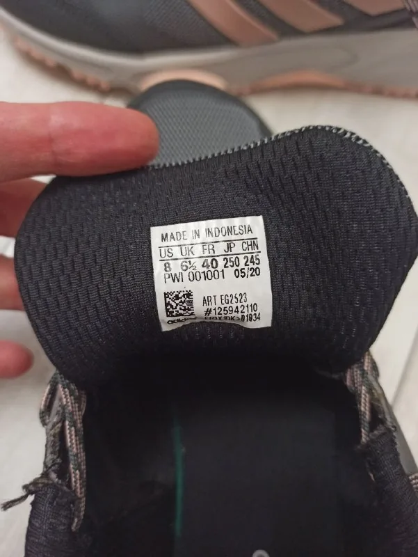 Кроссовки Adidas 1