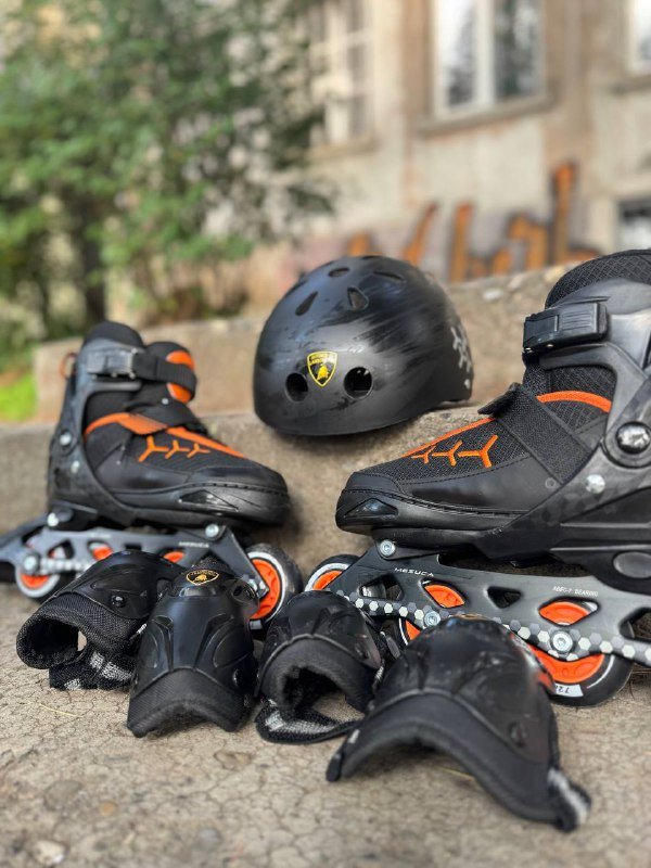 Набор роликовых коньков с защитой регулир.35-38