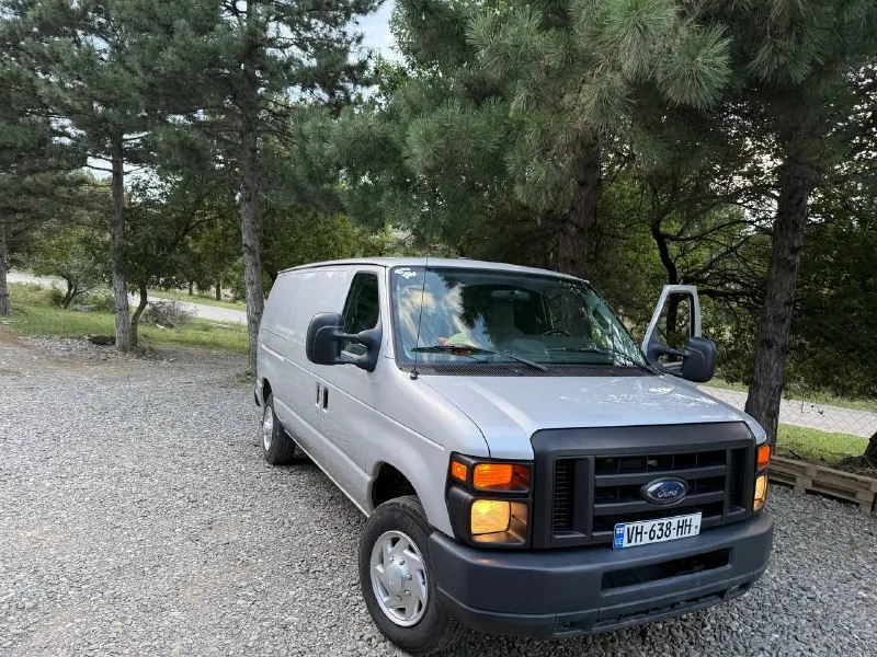 Ford Ecoline E-150 1