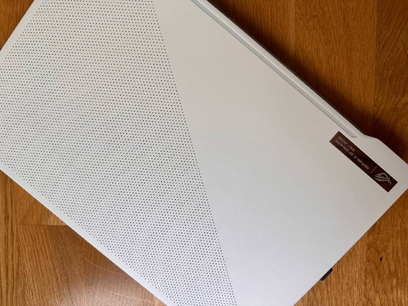 Игровой ноутбук ASUS ROG Zephyrus G14 белый