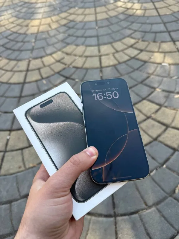 iPhone 15 Pro 256GB 1
