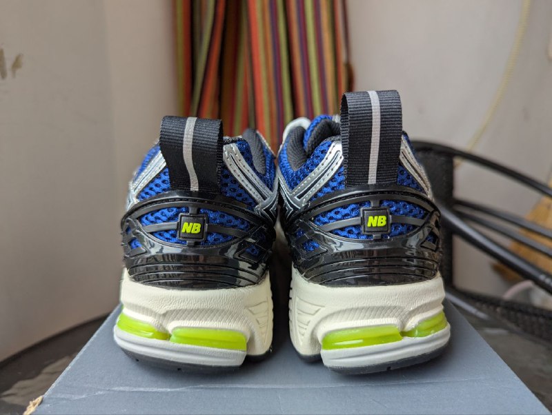 Женские кроссовки New Balance 1906 4