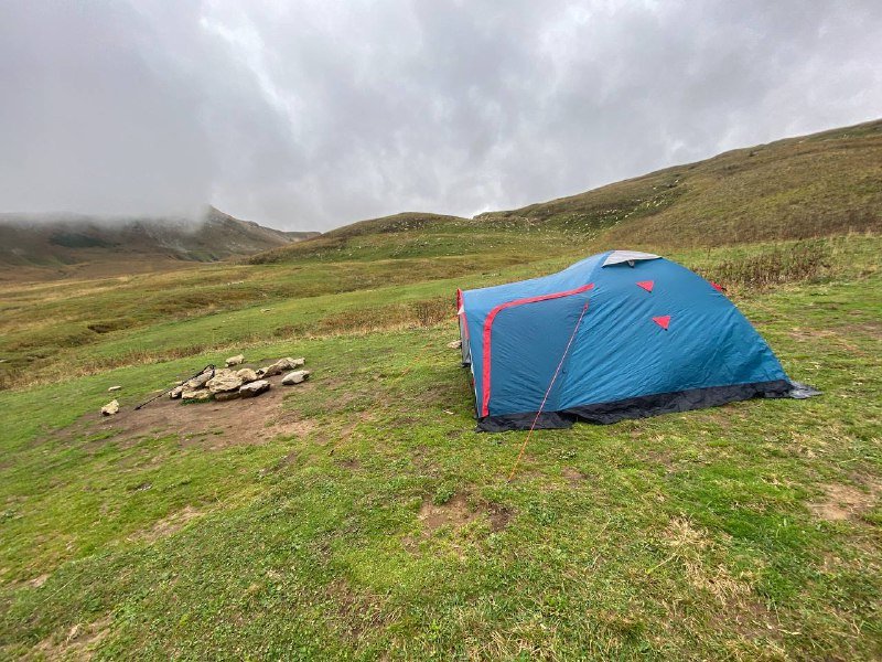 Туристическая палатка 3-х местная двухслойная 2