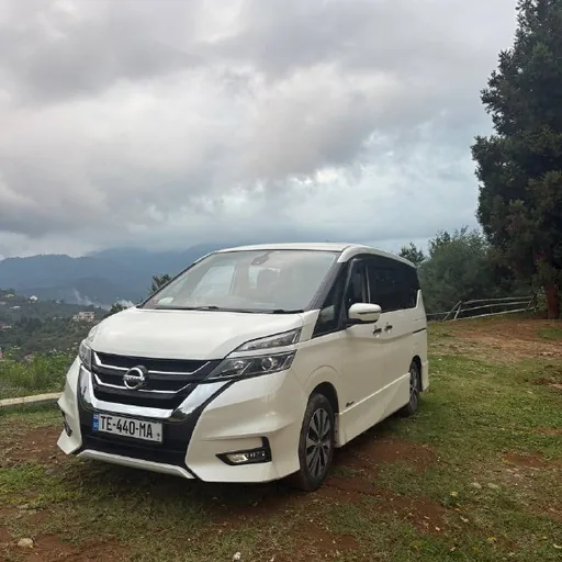 Nissan Serena 2016