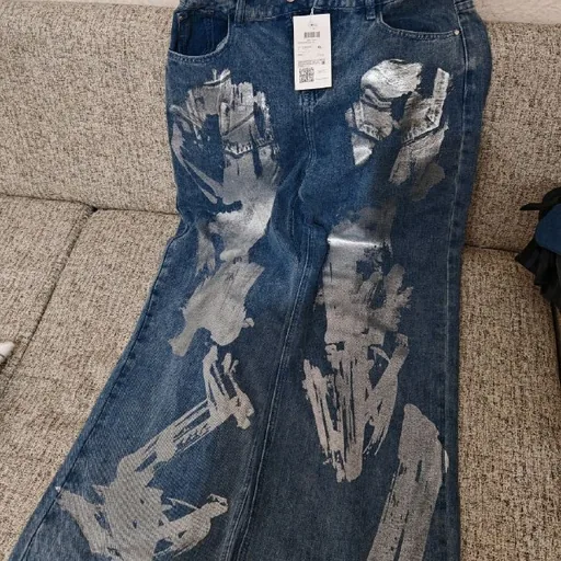 Джинсы