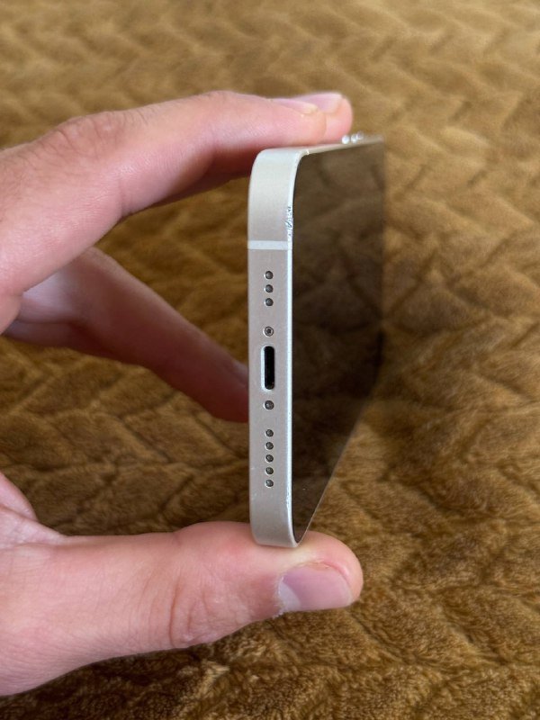 iPhone 13 128 GB, iPhone 11 Pro Max 256 GB 2