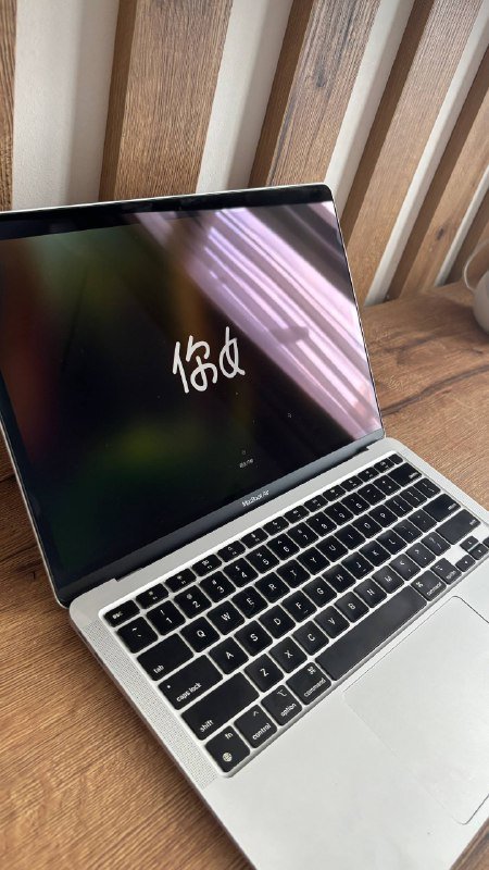 MacBook Air m1 8/256GB 2