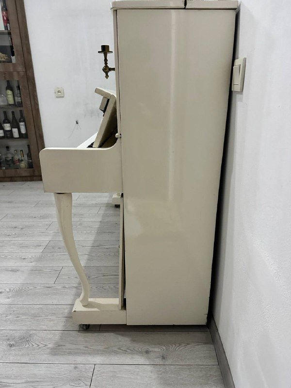 Белое пианино Лирика немецкой сборки