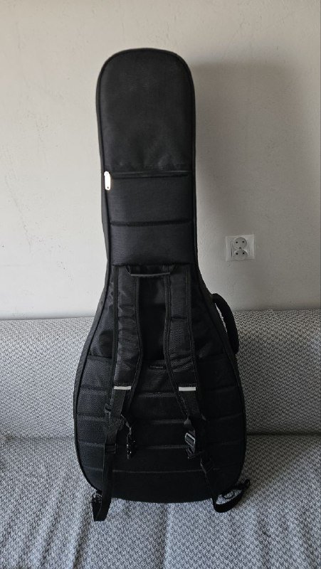 Гитара LAG Tramontane T118D с чехлом, струнами, каподастром, тюнером 4