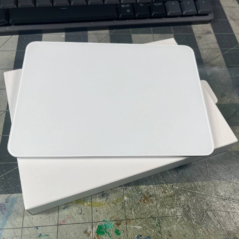 Magic Trackpad 2 lightning в комплекте