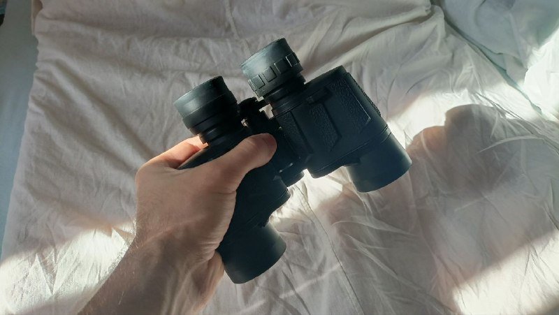 Бинокль с сумкой и защитными насадками 2