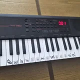 Электронный синтезатор Yamaha PSS-A50 2
