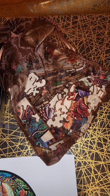 Деревянный фигурный пазл в подарочной упаковке 3