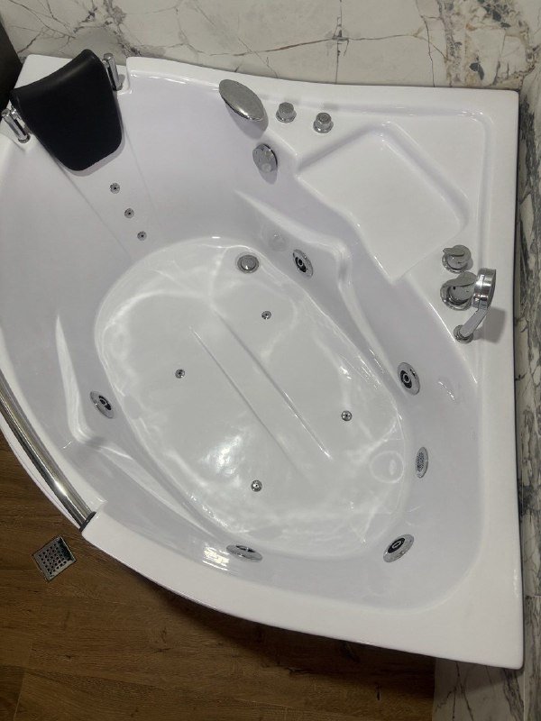 Ванна с гидромассажем, гладильный пресс с подставкой 1