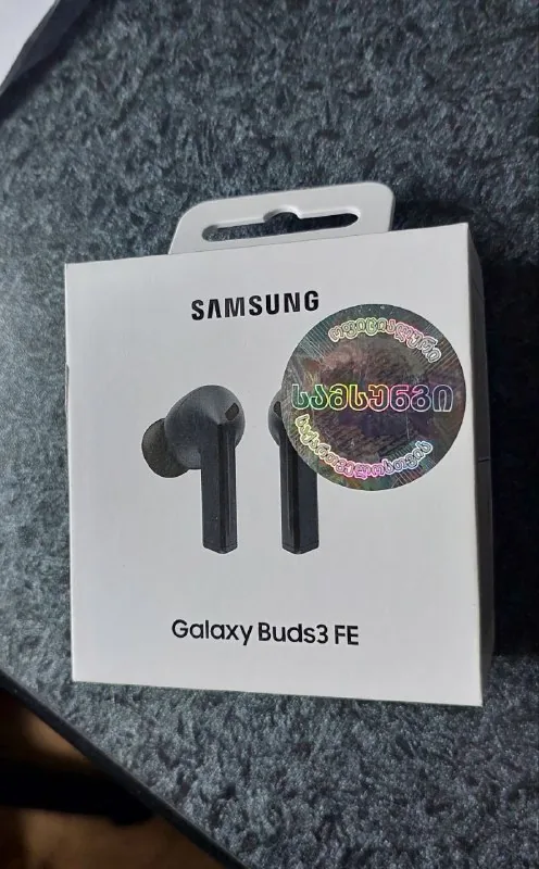 Samsung Galaxy Buds 3 FE 1