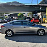 Hyundai Elantra 2019 5