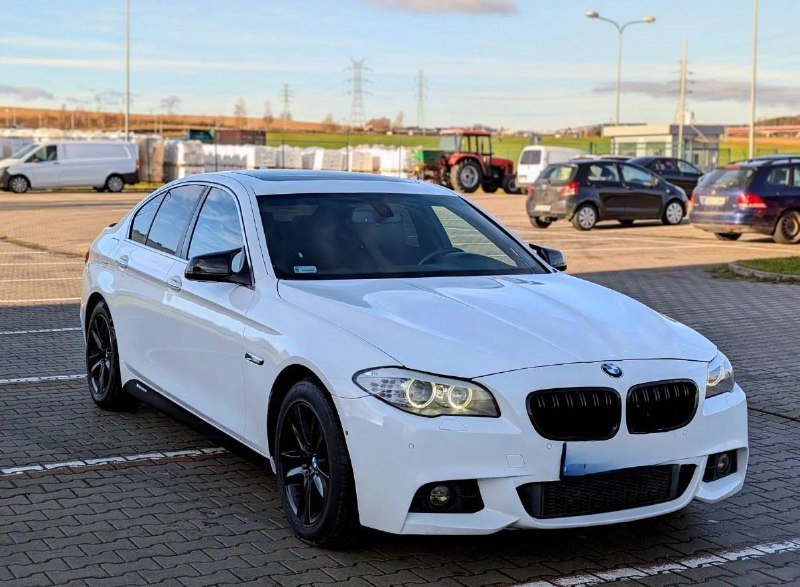 BMW 528i 2L twin turbo запчасти авто на разборку