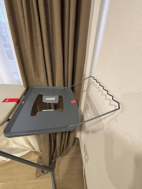 Гладильная доска Rayen большая удобная с вешалкой 3