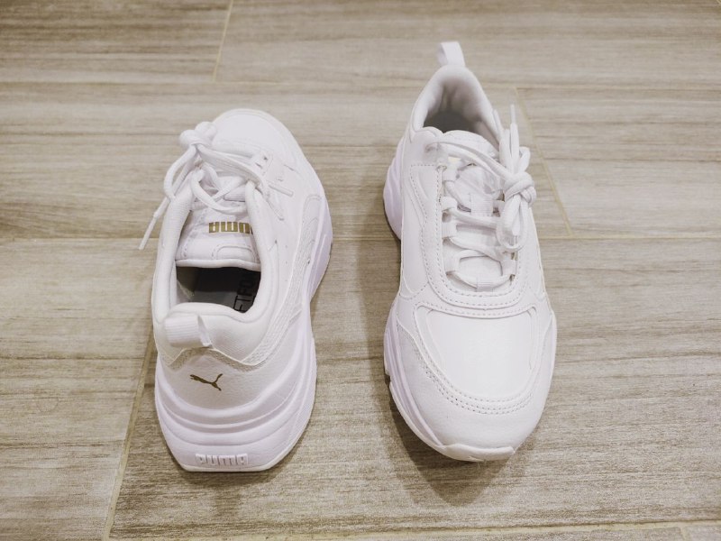 Белые женские кроссовки Puma 3