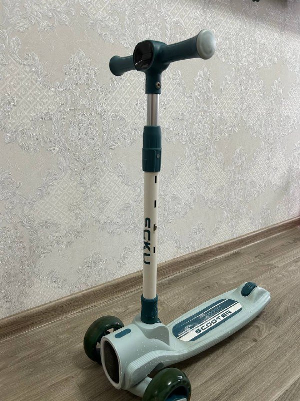Самокат детский для 4-8 лет