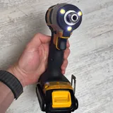 DeWALT DCF885 импакт, аккумулятор, зарядник 4