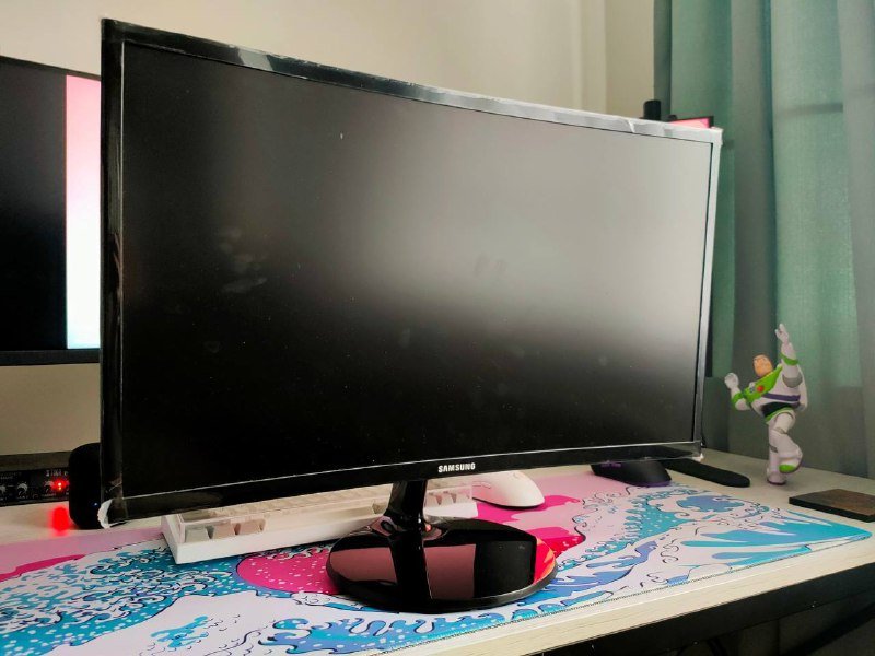 Монитор Samsung C24F390FHI