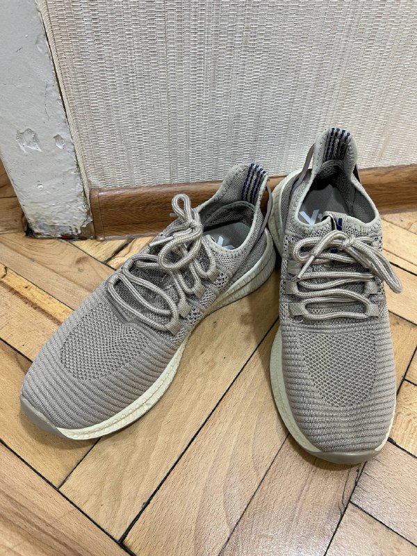 Кроссовки Vty размер 41-42