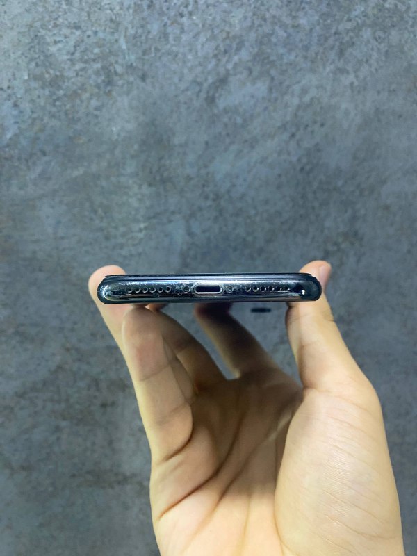 iPhone X 256 GB с чехлом и защитным стеклом 4