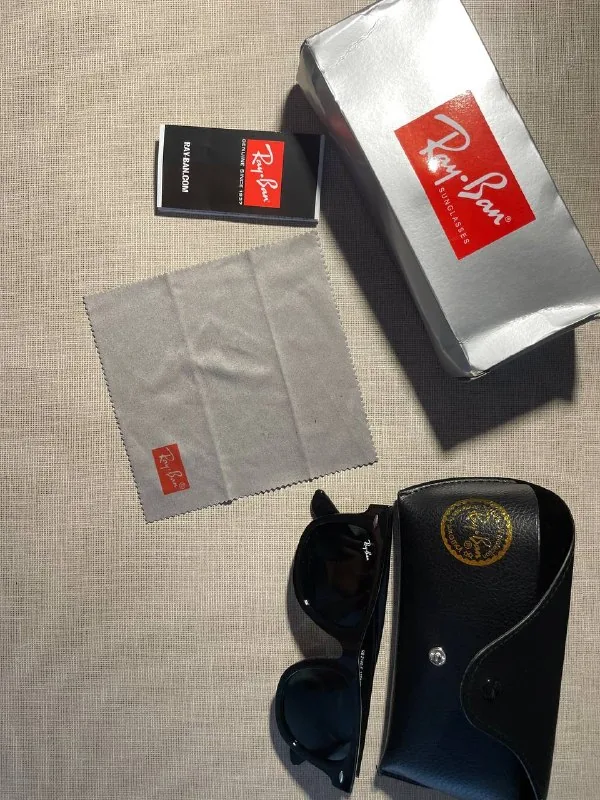 Ray Ban