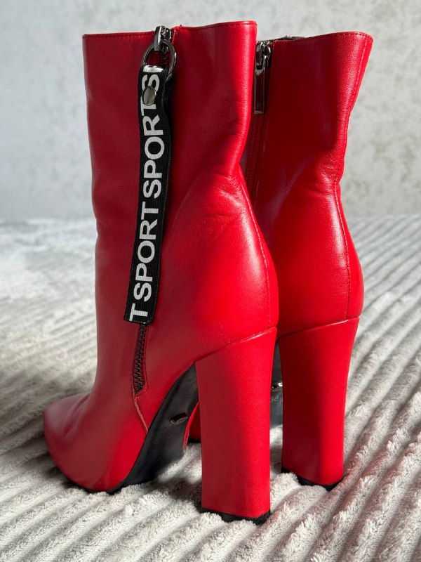 Красные ботинки Vitto Rossi, Черные ботинки Zara 2