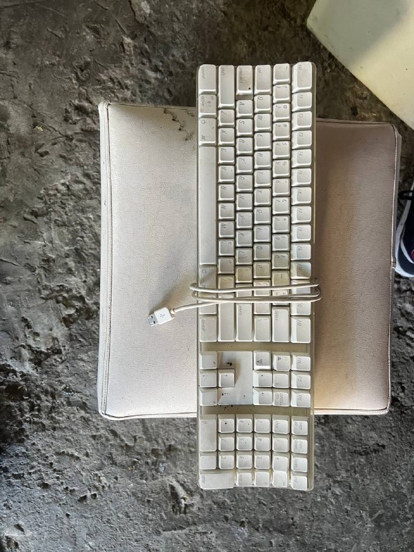 Клавиатура Apple USB рабочая