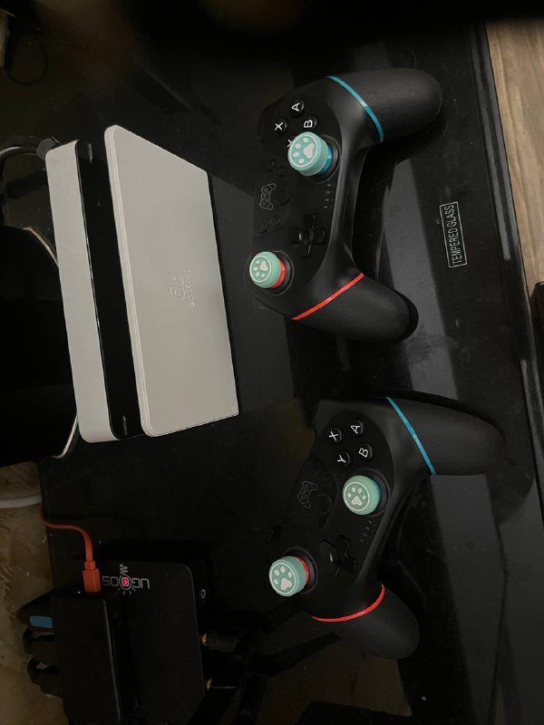 Геймпады Xbox Series S/X и Nintendo Switch 3