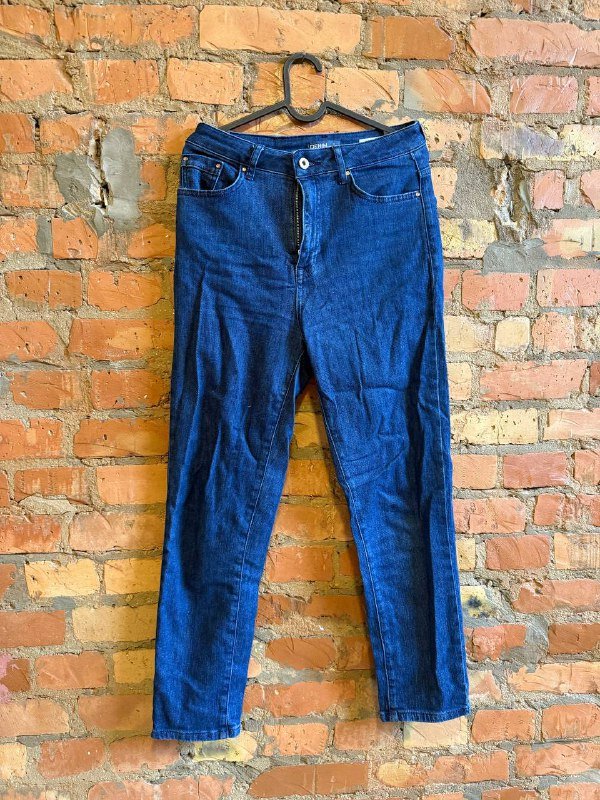 Джинсы M размер