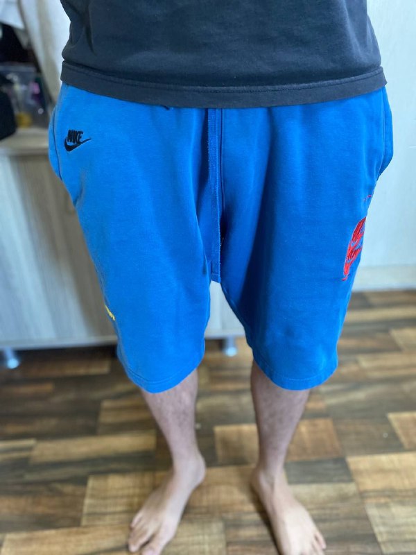толстовка Puma, шорты Nike, кроссовки Jordan 3