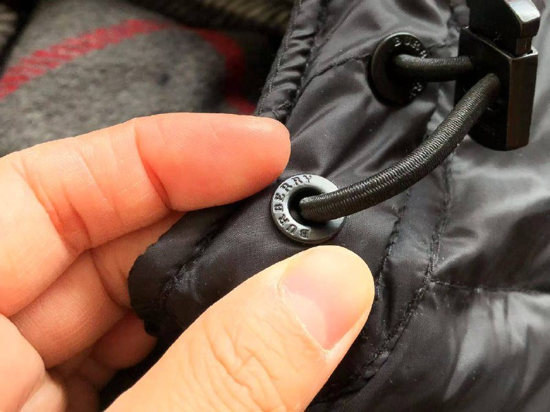 Burberry куртка черная гусиный пух 3