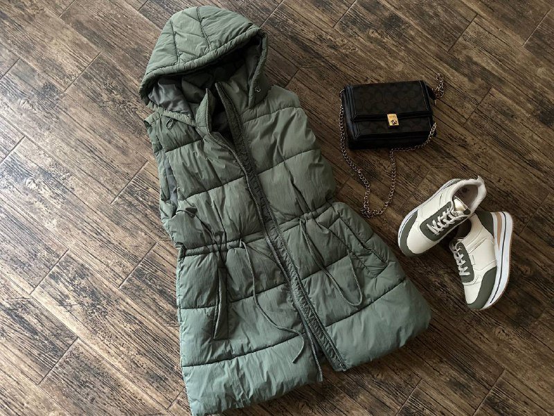 Жилет с капюшоном р-р 40