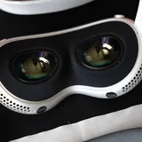 VR очки Apple Vision Pro, контроллеры PlayStation VR2 2
