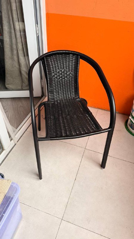 Два стула и столик 2