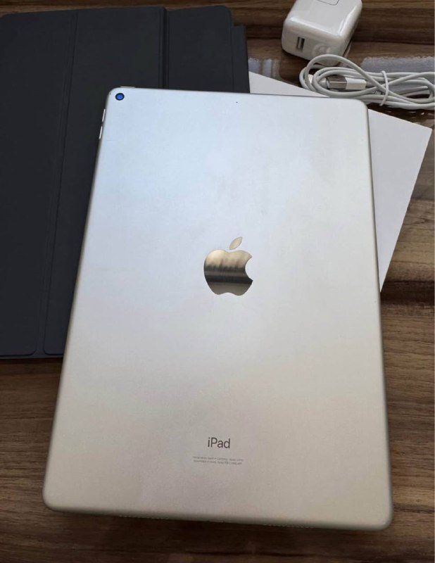 iPad Air 3 с клавиатурой Apple Smart Keyboard