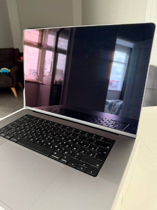 MacBook Pro 16" M1 16GB 512GB 2